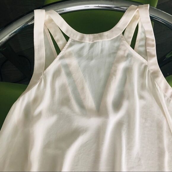 💝(3/$25) lush • cut out hi-low tank top white - Picture 4 of 6